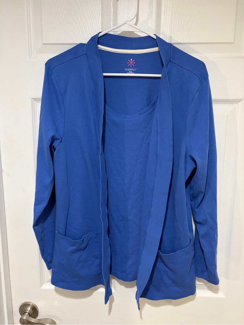 ISAAC MIZRAHI Essentials
Women's Blue Faux-Shell Top w/Connected Cardigan